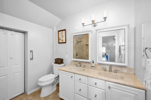 9878 Avenida Mateo, Cypress CA  90630-3445 exterior