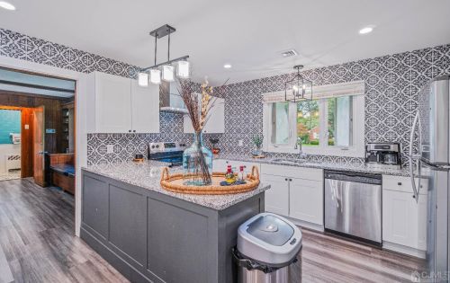 48 Patton Dr, East Brunswick NJ  08816-1130 exterior