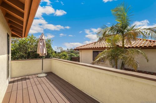 5521 Lesa Rd, La Mesa CA  91942-1704 exterior