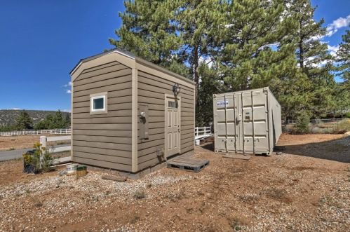 1178 Ln, Big Bear City CA  92314 exterior