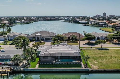 1268 Winterberry Dr, Marco Island, FL 34145-5434