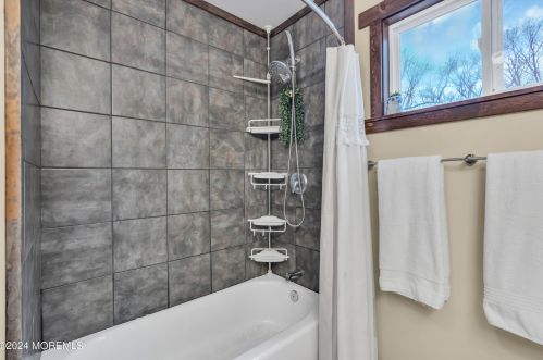 13 Parkhill St, Jackson Twp NJ  08527-3737 exterior