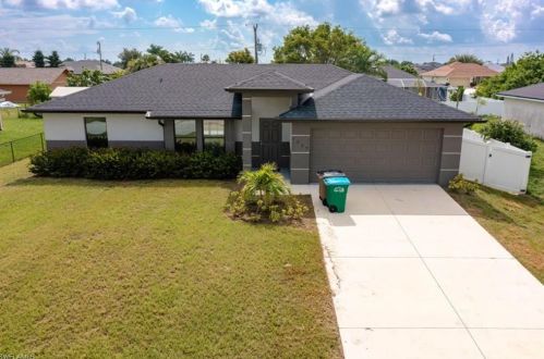 1317 4th Pl, Cape Coral, FL 33991-2816