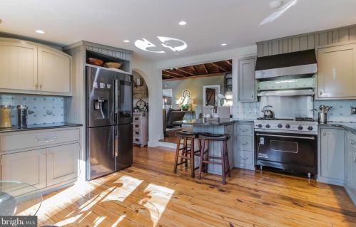 23 Dunminning Rd, Newtown Square PA  19073-1801 exterior