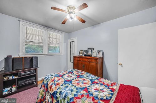 432 Wyndom Ter, Holmes PA  19043-1127 exterior