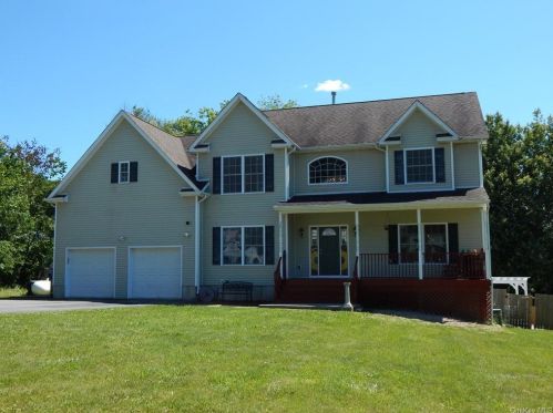 26 Arbor Way, Middletown, NY 10940-8611