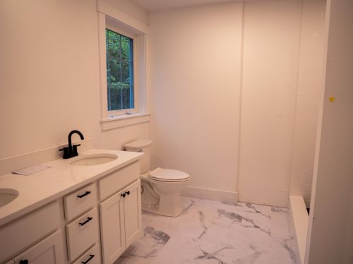 969 Grandview Rd, Albany NH  03818-7125 exterior