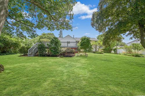 34 Corsa St, Huntington Station NY  11746-6623 exterior