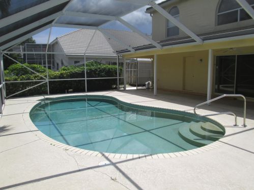 3879 Jonathans Way, Boynton Beach FL  33436-8524 exterior