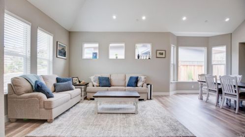 2133 Vintage Cir, Santa Rosa CA  95404-1350 exterior