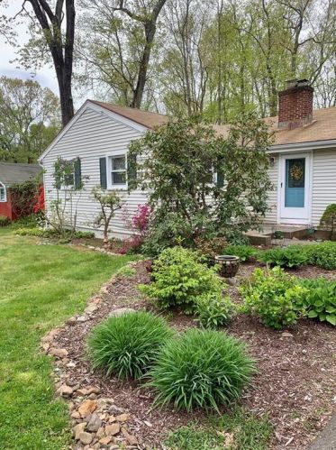 34 Evergreen Dr, North Branford, CT 06471-1433