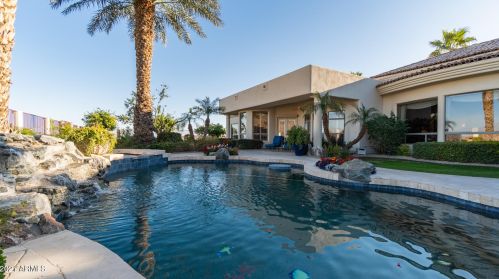 15645 7 St, Phoenix AZ 85014-4142 exterior