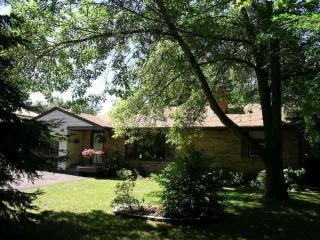 3735 Crescent View Ave, Duluth MN  55804-1711 exterior