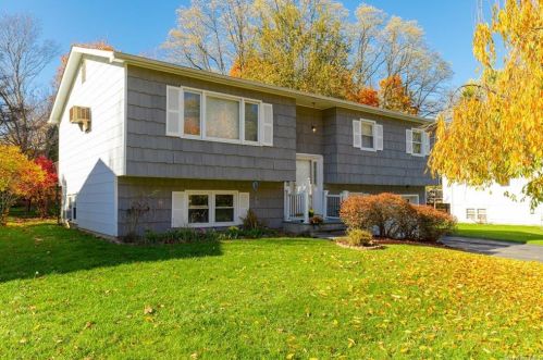 22 Hankin Loop, Poughkeepsie, NY 12601-5435