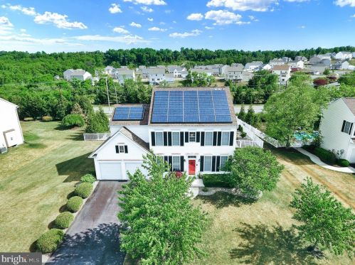 7207 Royal Oak Dr, Harrisburg PA 17112-8837 exterior