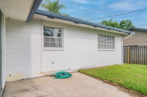 4626 Grovecrest Dr, Lakeland FL  33813-2440 exterior