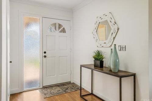 8285 Ellerford St, Long Beach, CA 90808-3307