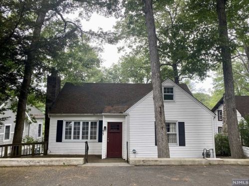 95 Cupsaw Dr, Skyline Lakes NJ  07456-2301 exterior