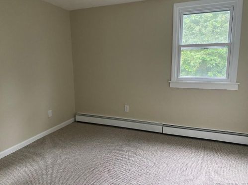 15 Saville St, Windsor CT  06095-4450 exterior