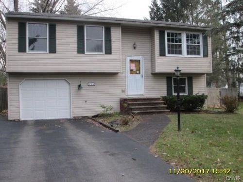 112 Lyford Ln, Minoa, NY 13116-1016