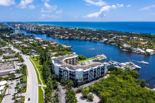 1035 Federal Hwy, Delray Beach FL  33483-5807 exterior