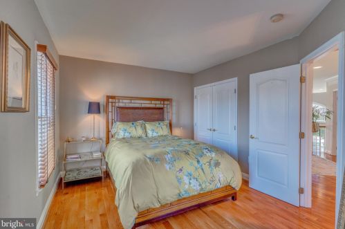 18292 St Georges Ct, Leesburg VA  20176-7421 exterior