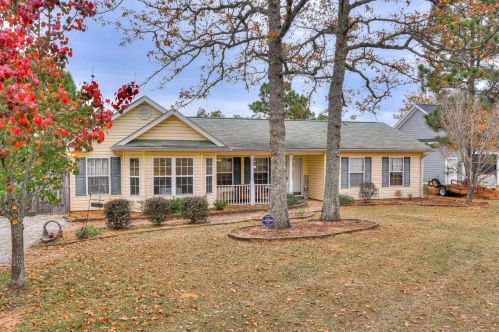 220 Holly Meadows Dr, Graniteville, SC 29829-3162