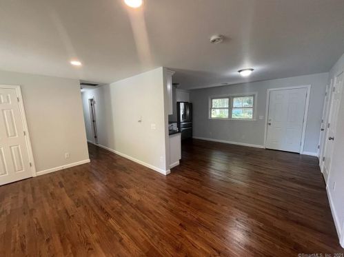 495 Silver St, Bridgeport CT  06610-1023 exterior
