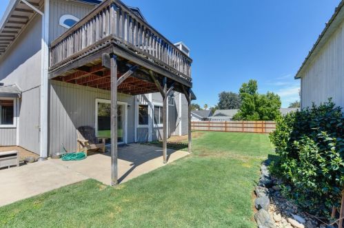 7064 Castle Creek Way, Rio Linda CA  95673-2441 exterior
