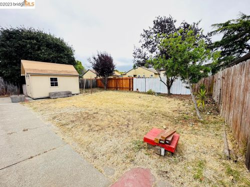 6120 Panama Ave, Richmond CA  94804-5524 exterior