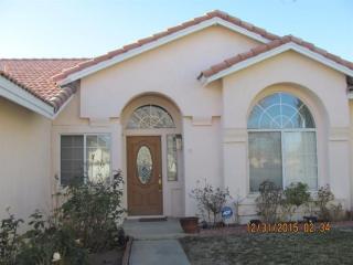 13290 Carleton Cir, Victorville, CA 92392-7201