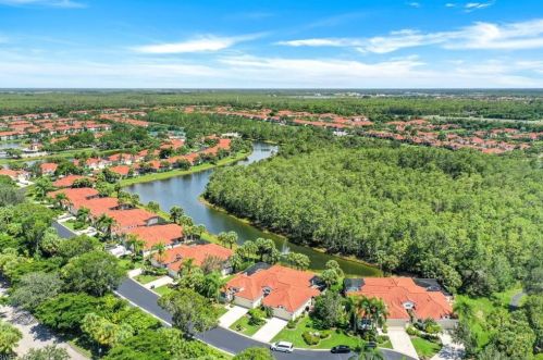 10215 Cape Roman Rd, Bonita Springs, FL 34135-1711