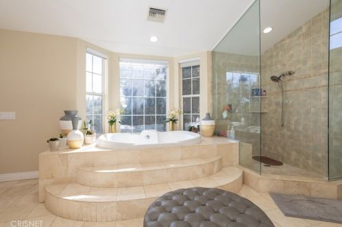 1118 Knollcrest Dr, Covina CA  91724-3432 exterior