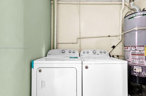 1035 36 Pl, Hialeah FL 33012-4929 exterior