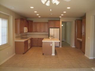 3977 Tahoe St, West Sacramento CA  95691-5453 exterior