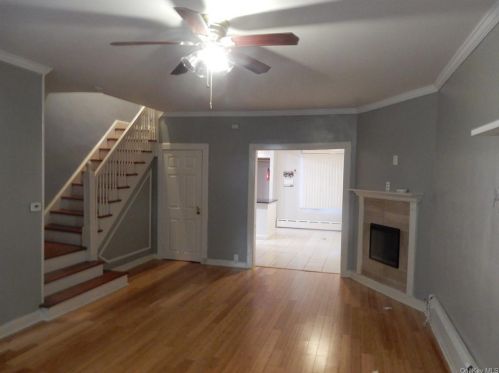 34 Hartley Ave, Mount Vernon NY  10550-1124 exterior