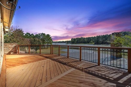 20219 Country Lake Dr, Magnolia, TX 77355-5501