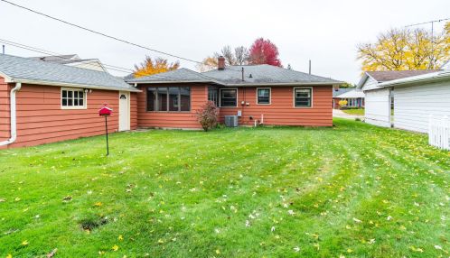 2126 Sunrise Dr, La Crosse WI  54601-6830 exterior