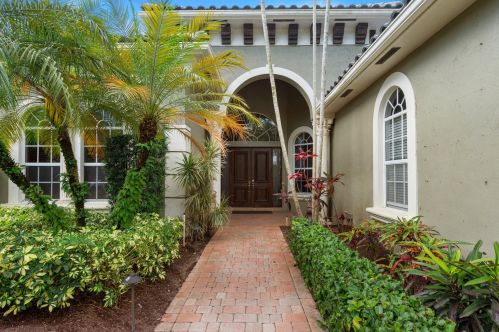 6711 Royal Orchid Cir, Delray Beach FL  33446-4338 exterior
