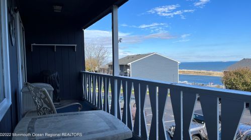 J-8 Twinlights Ct, Monmouth Hills, NJ 07732