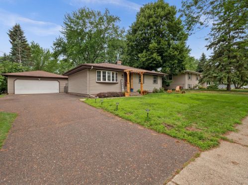 3485 Bellaire Ave, Saint Paul, MN 55110-5634