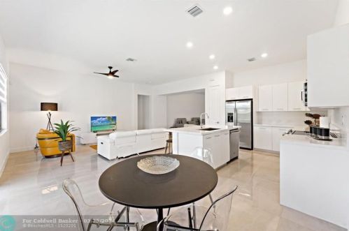 17451 41 St, Hollywood FL 33029-5035 exterior