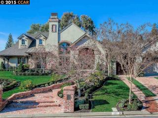 17 Saint Andrews Pl, Alamo, CA 94507-1705