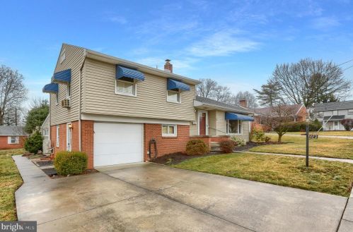 122 Market St, Camp Hill, PA 17011-6639