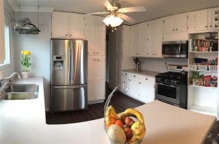 1318 Marabou Ln, Vista, CA 92083-3024