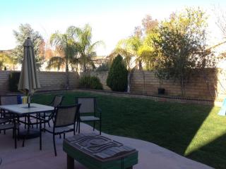 30450 Mallorca Pl, Santa Clarita CA  91384-4789 exterior