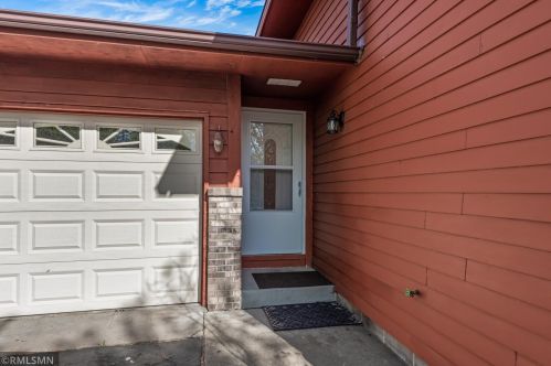 13575 Freeland Ave, Lino Lakes, MN 55038-9229