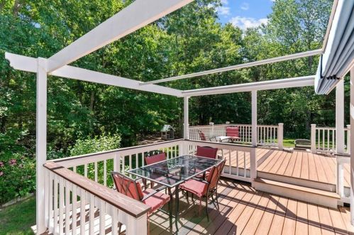 55 Linden Ln, West Greenwich RI  02817-2169 exterior