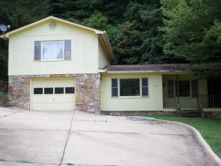925 Blue Rock Rd, Burnsville, NC 28714-9281