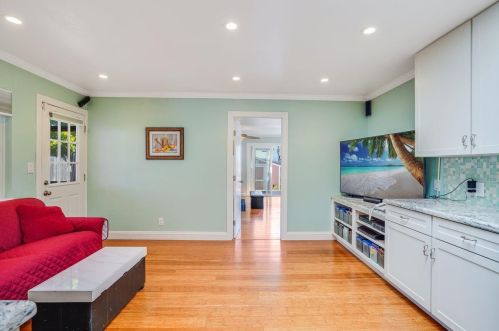 542 Hazel Ave, San Bruno CA  94066-4228 exterior